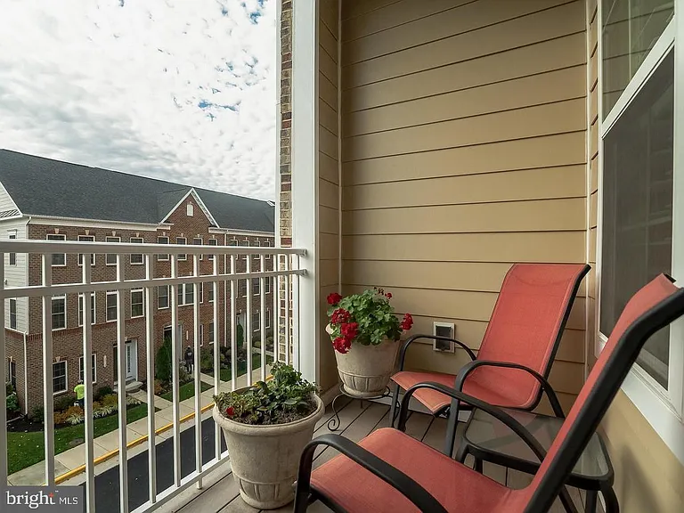 13722 Neil Armstrong Ave #308 — Photo 14