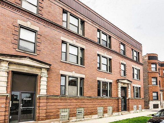 2nd image of 6207 S Dorchester Ave #1