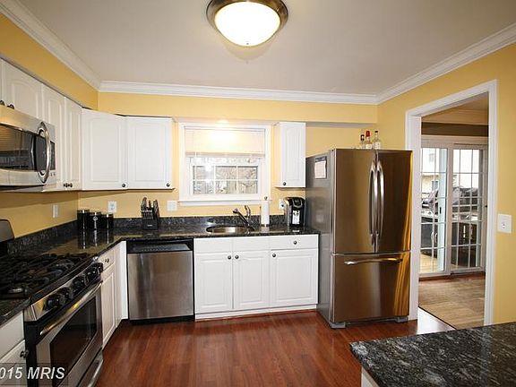 4th image of 6008 Basingstoke Ct