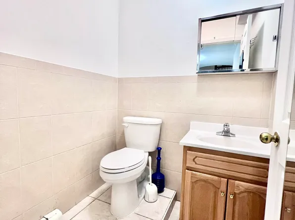 260 Devoe Street image 6 of 7