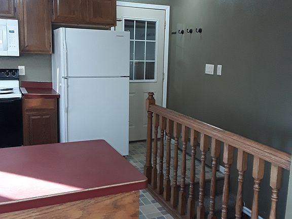3rd image of 819 28th Ave S