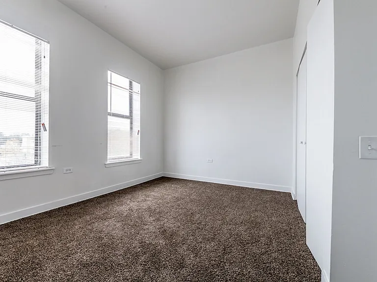 9001 S Commercial Ave — Photo 2