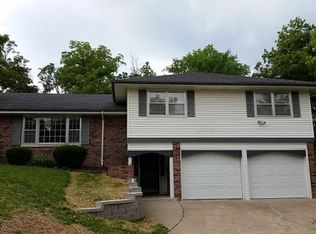2709 Twin Hills Rd, Jefferson City, MO 65109
