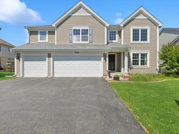 984 S Butterfield Ln, Round Lake, IL 60073