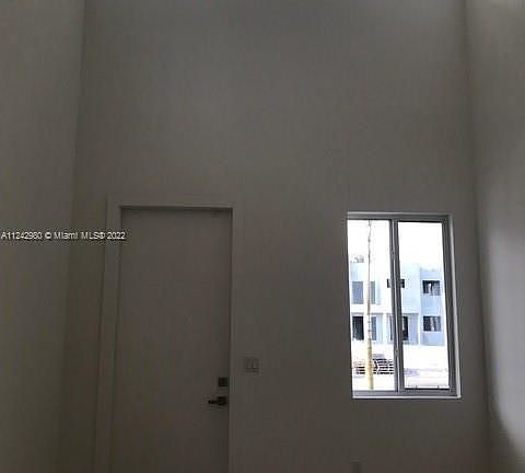 5th image of 10230 NW 72nd St #10230