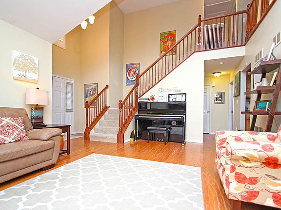 4th image of 4422 Worthington Place Dr