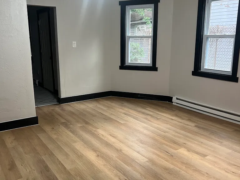 7709 Elton Ave — Photo 7