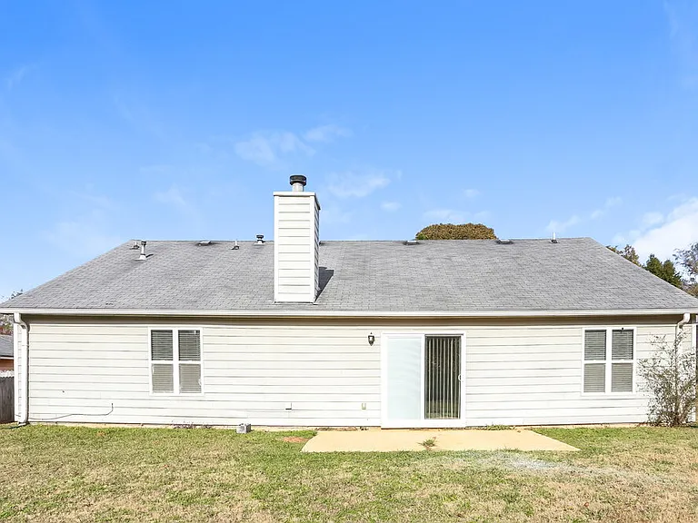359 Tait Rd — Photo 16