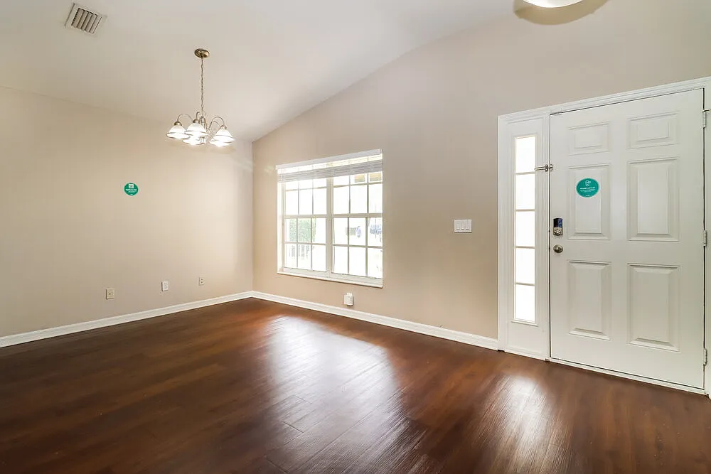 3 bed, 2.0 bath, 1540 sqft, $2,235 — Photo 4