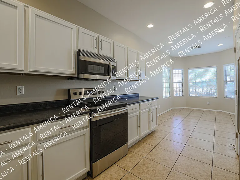 201 W Kona Dr — Photo 8