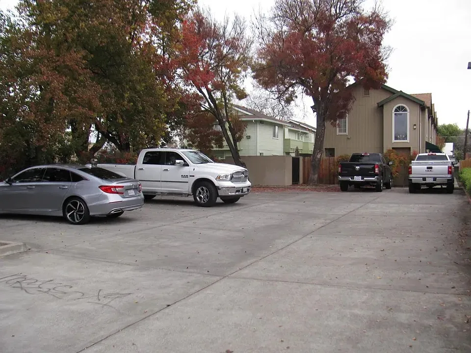 Summertree Lane 4 Plex