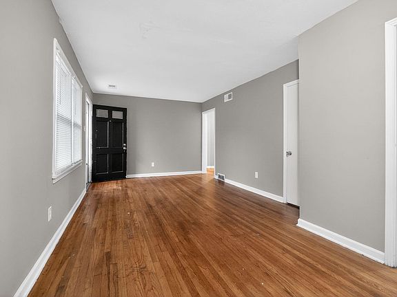 5th image of 1032 Parkland Rd