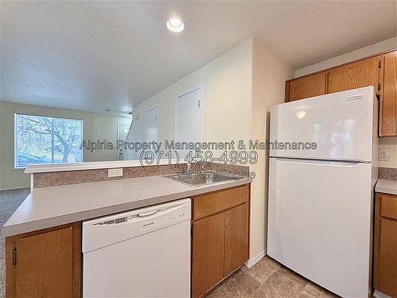 3rd image of 8314 SE Yamhill St #2
