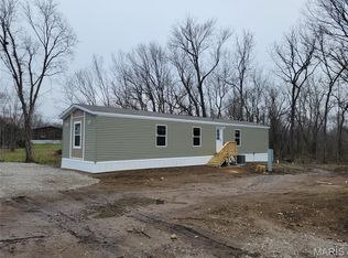 211 Main St, Truxton, MO 63381