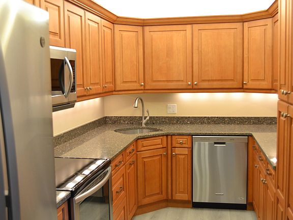 5th image of 1635 SW Silver Pine Way APT 109-E1