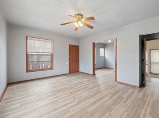 1218 W Locust St #1220, Milwaukee, WI 53206