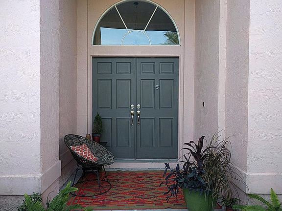 3rd image of 2285 Lakewood Dr