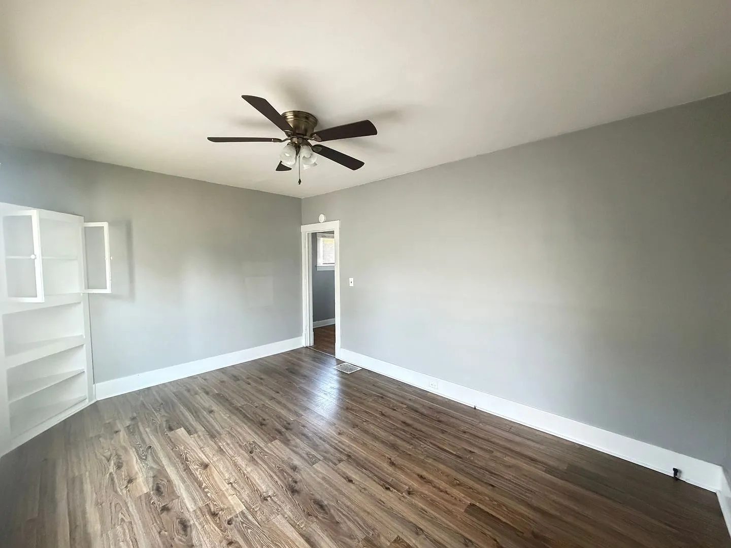 101 E Garrett St — Photo 4