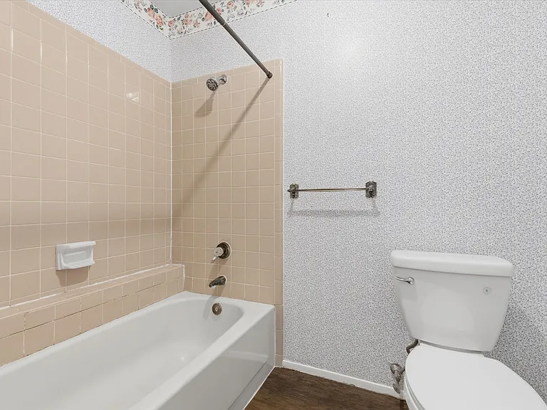 7612 Jerome Dr — Photo 29