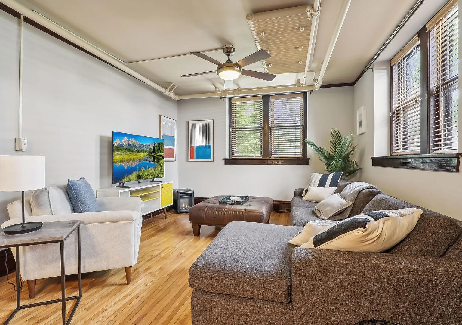 3006 W 44th St - Unit 5 — Photo 2