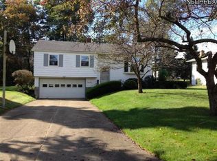 2874 Shellhart Rd, Barberton, OH 44203