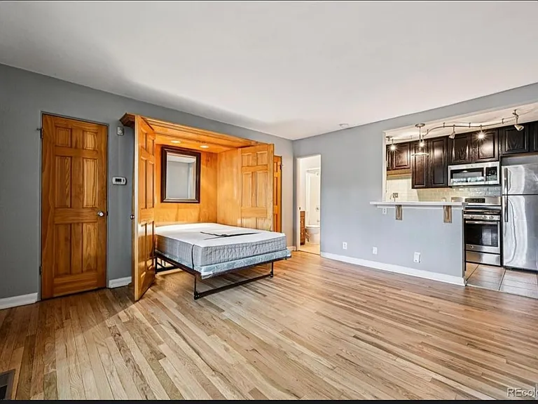 W 35th Ave — Photo 8