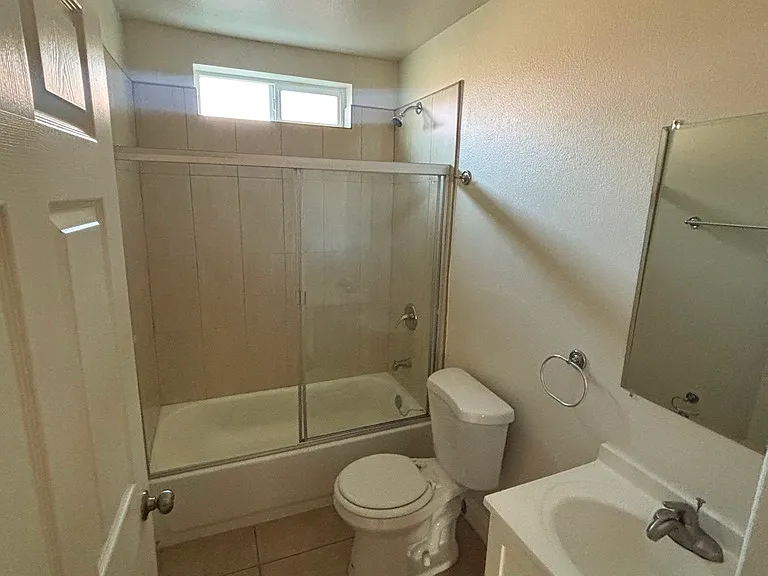 148 E 84th Pl — Photo 10