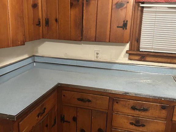 4th image of 3022 Pinehurst Rd