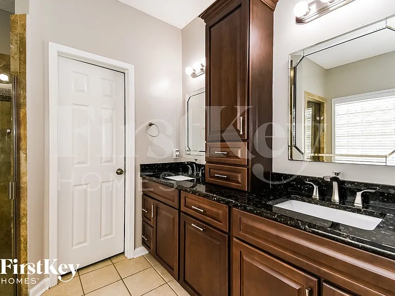 2132 Pebble Creek Ln — Photo 11