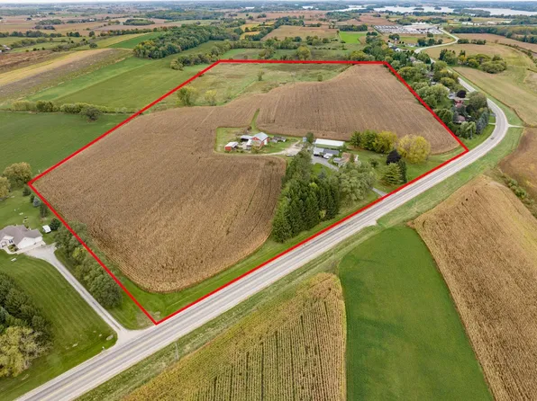 N3655 County Rd E, Juneau, WI 53039