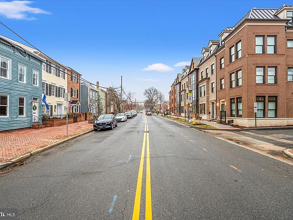 4th image of 1328 Cameron St