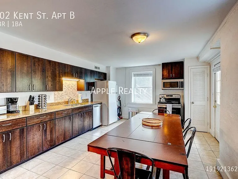 802 Kent St #B — Photo 5