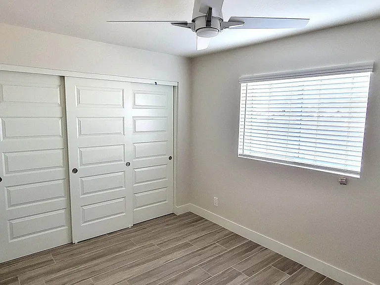 1107 N Wedgewood Dr — Photo 10