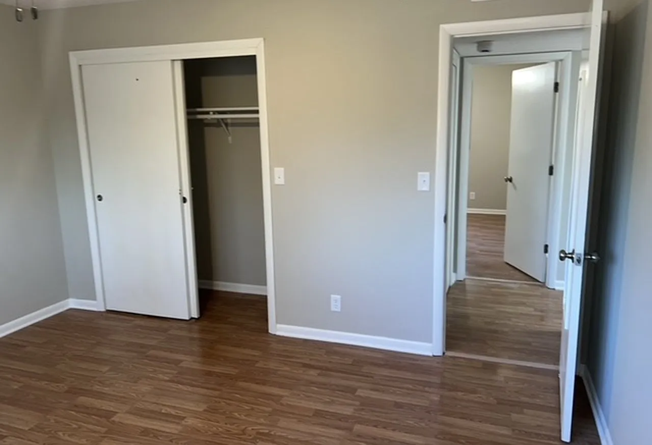 2201 Saratoga Drive, Unit 3 — Photo 1