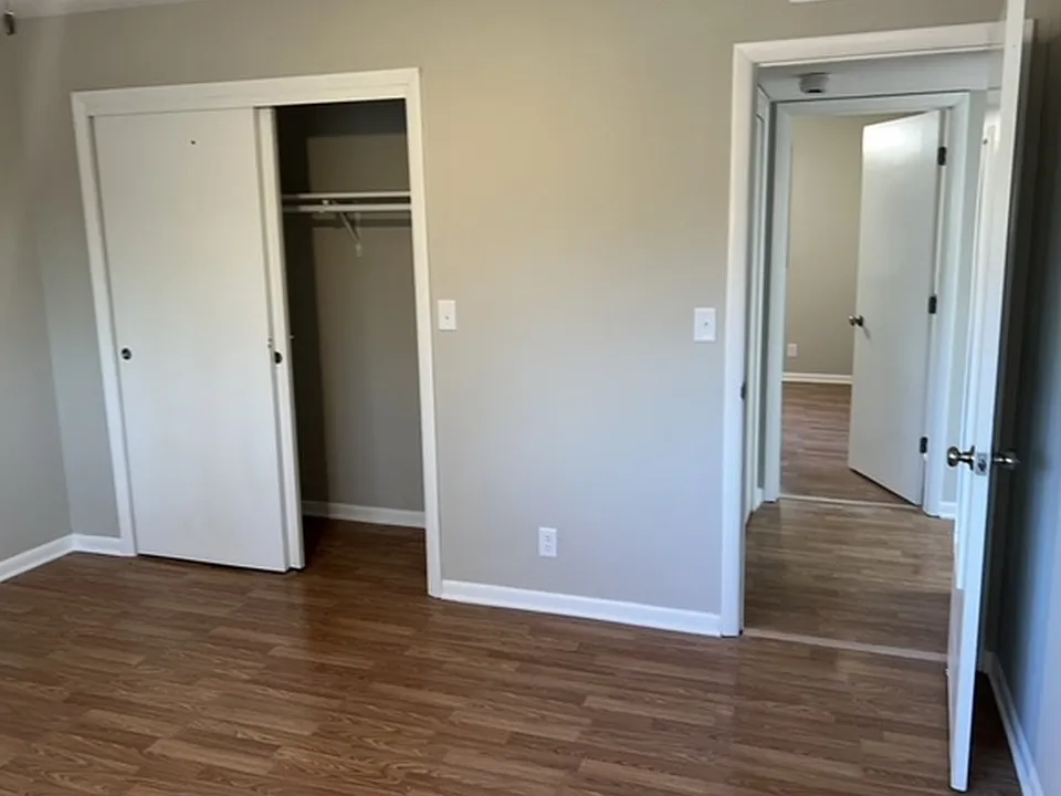 2201 Saratoga Dr #3