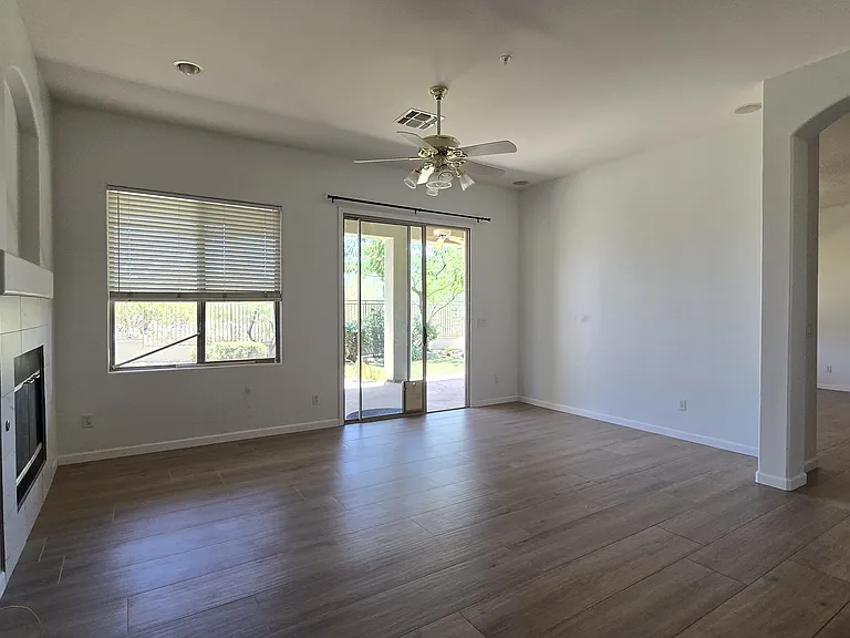 10335 E Rosemary Ln — Photo 14