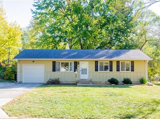 713 Pawnee Ln, Belton, MO 64012