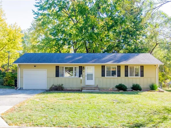 713 Pawnee Ln, Belton, MO 64012