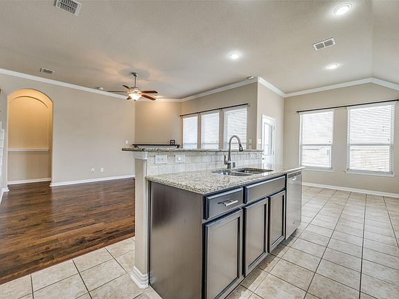 5th image of 1017 Nob Hill Pl