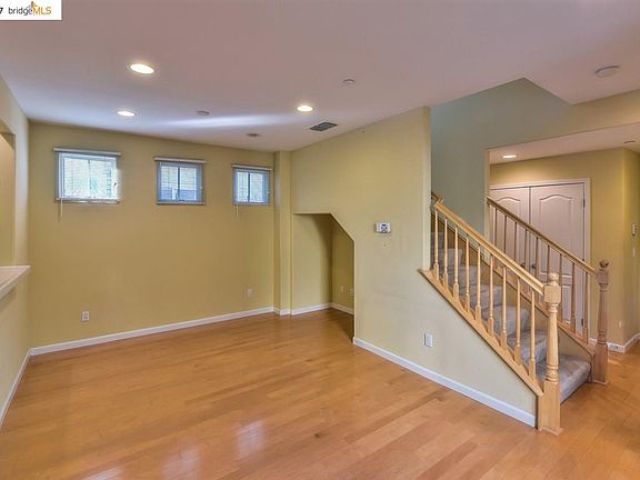 5th image of 1099 Baywood Ln