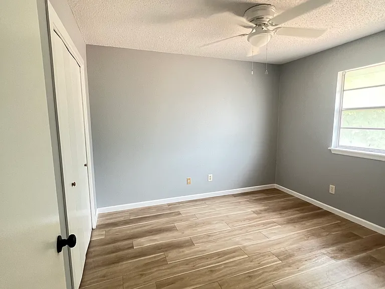 2706 N Ann Arbor Ave — Photo 13