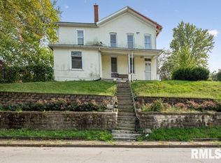 711 W 9th St, Davenport, IA