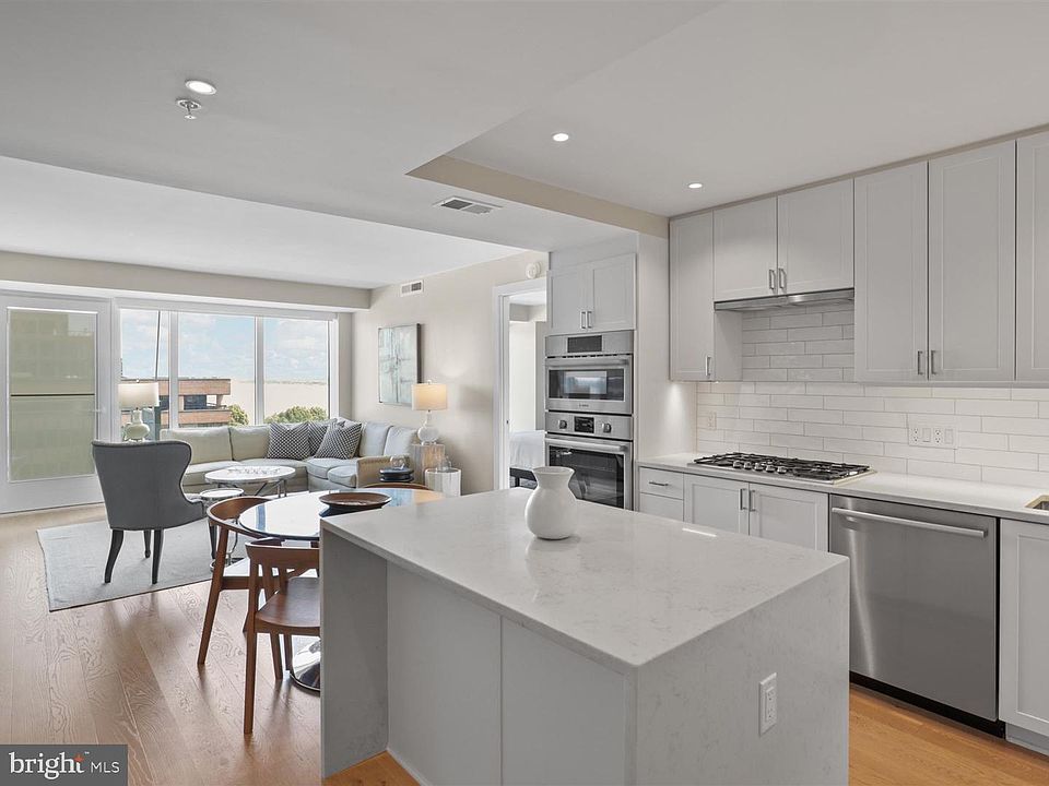 1st image of 925 N Fairfax St #704