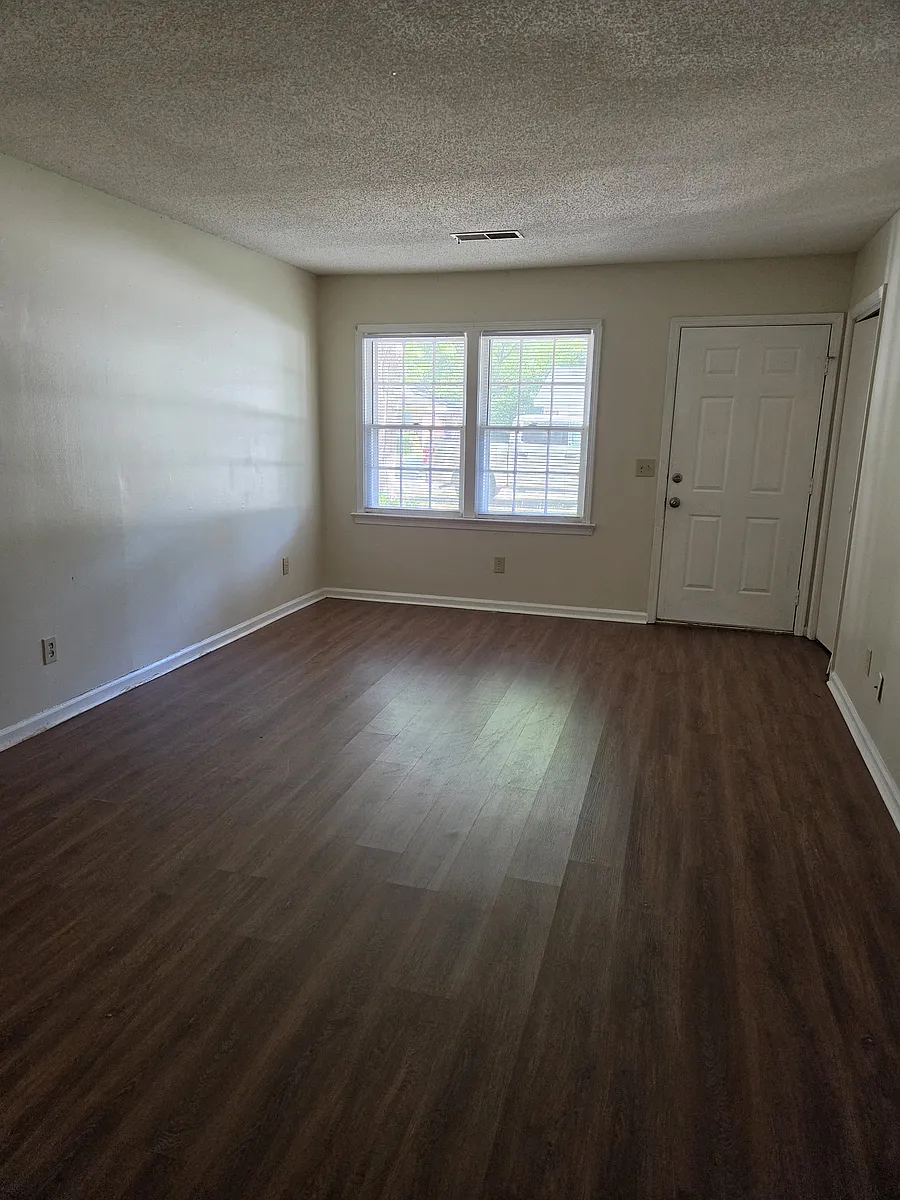 Building Photo - 109 Wendy Way #A