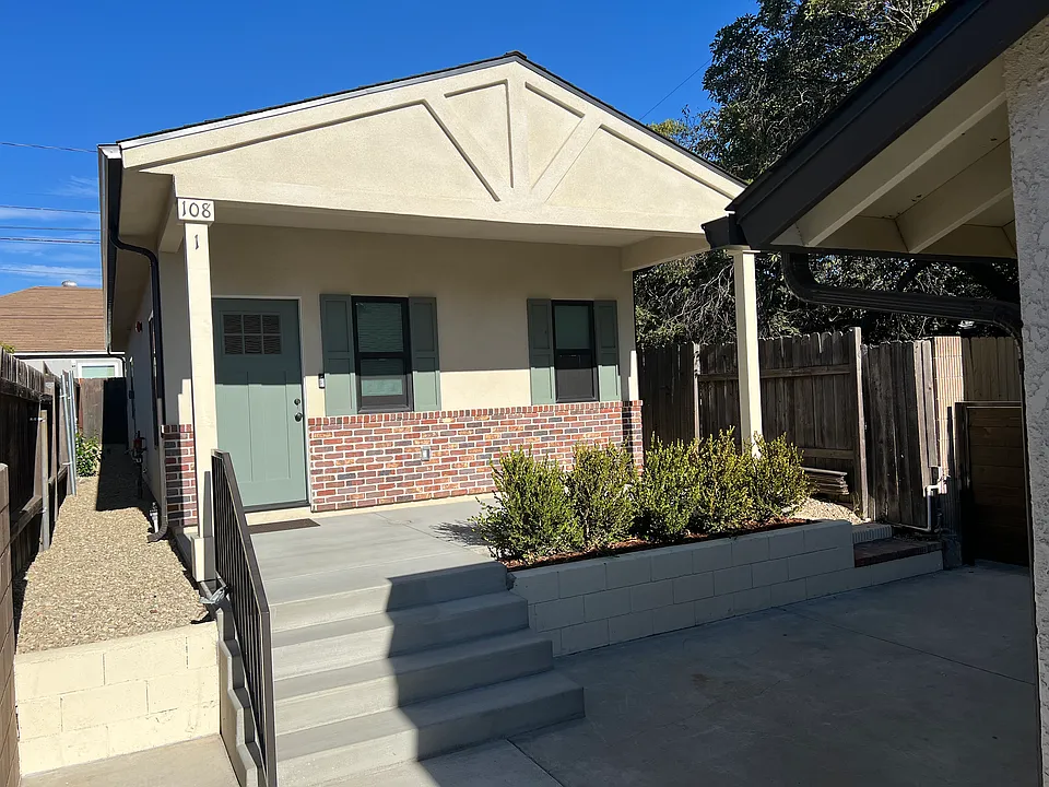 108 N Canyon Blvd #1/2