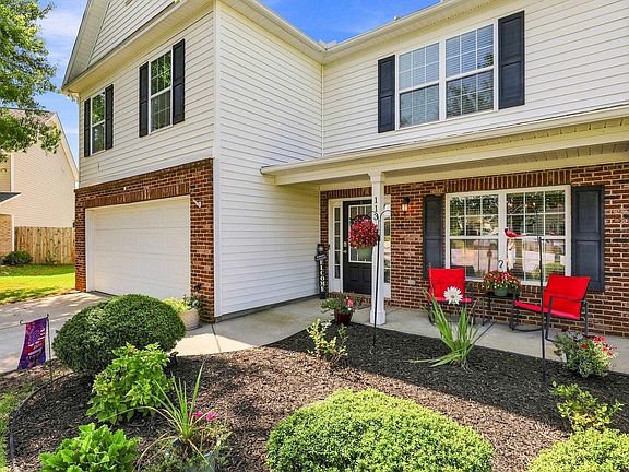 3rd image of 113 Fox Den Ln