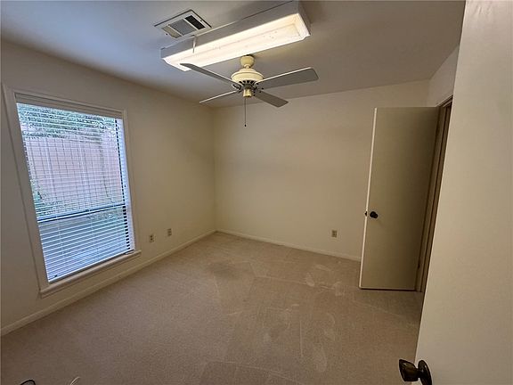 4th image of 2716 Adrienne Cir