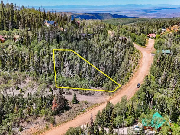 587 Hunter Ridge Dr, Brian Head, UT 84719