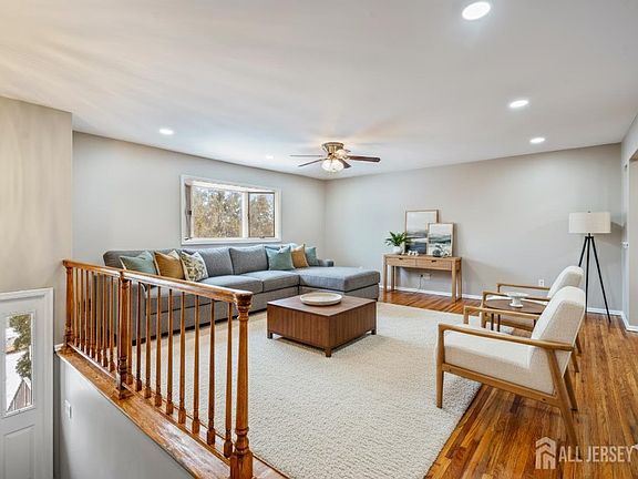 5th image of 61 Flagler St