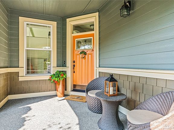 4th image of 3719 Darian St SE